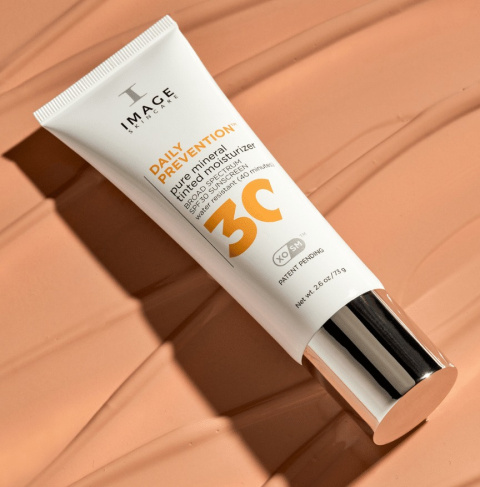 IMAGE SKINCARE DAILY PREVENTION PURE MINERAL TINTED MOISTURIZER SPF 30 Mineralna ochrona,pielęgnacja 3w1 odcień uniwersalny 73g