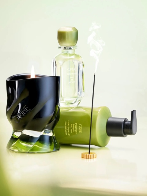 Oribe Desertland Scented Candle Zapachowa świeca 226,8 g