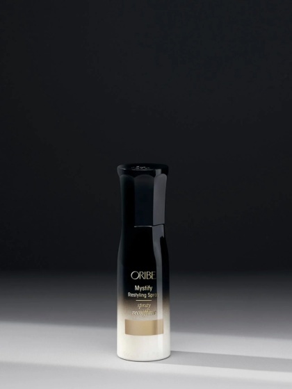 Oribe Gold Lust Mystify Restyling Spray Spray odświeżający i reaktywujący działanie „wczorajszych" kosmetyków 50 ml
