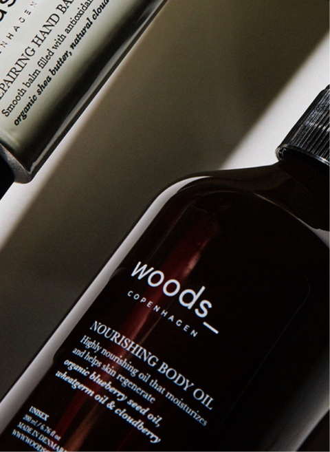 WOODS_COPENHAGEN Nourishing Body Oil Organiczny olej do ciała z czystymi olejami nordyckimi i olejkiem z maliny moroszki 300 ml